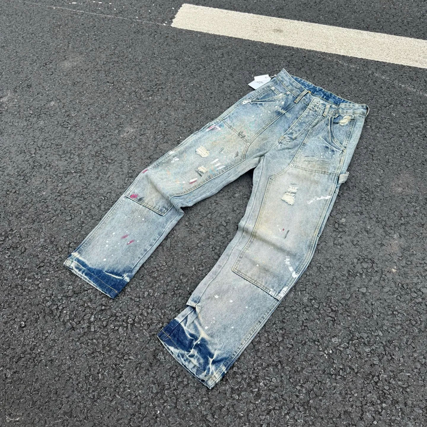 #8179 P260💰 GALLERY DEPT. Vintage splash-ink hole-cut logging, spray-dirty mud-dyed loose washed jeans - truly restore the ultimate texture of Vintage - original hardware accessories washed and other elevators, QR code analysis are all purchased from the original factory, high degree of restoration, you are welcome to compare with a certain product ~ - Three-dimensional version Loose and comfortable, not picky about the figure, tall and slim, factory Seiko, original quality control, same style for men and women, can be matched with couples, versatile recommendation Essential jeans for all seasons - sizes: 28 30 32 34 36